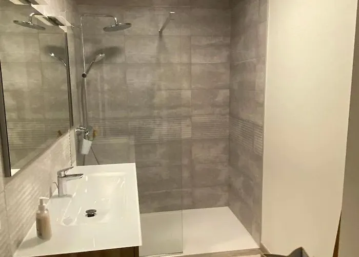 Ma Tonnelle Fleurie ボーモン・ド・ロマーニュ